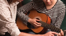 hoc-dan-guitar