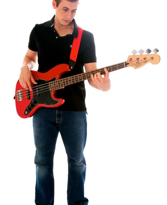 Tu the dung choi guitar bass