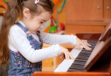 Những lợi ích khi học đàn Piano đối với trẻ em
