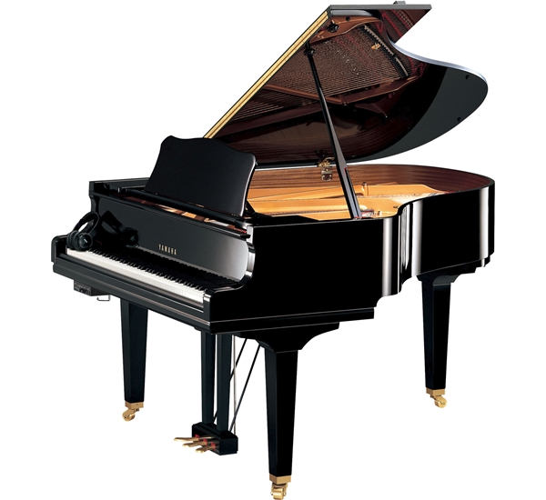Dan-Piano-Yamaha-GC2-PE